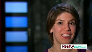 Свингерская групповуха с изменой коротко стриженой девушки на глазах у мужа